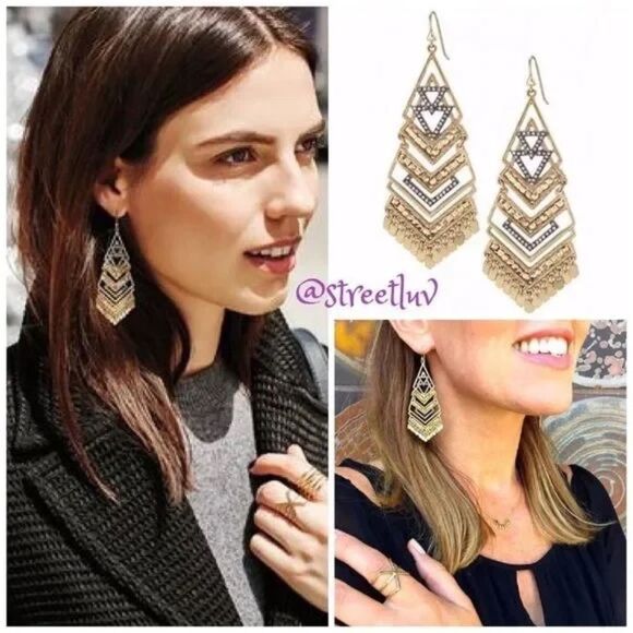 stella & dotโ~ horizon statement earrings ~ pave crystal gold chandeliers - Picture 3 of 7